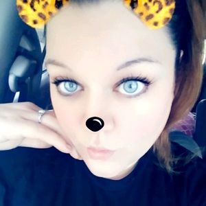 Meet your Posher, Leanna